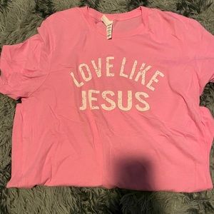 Love like Jesus graphic tee